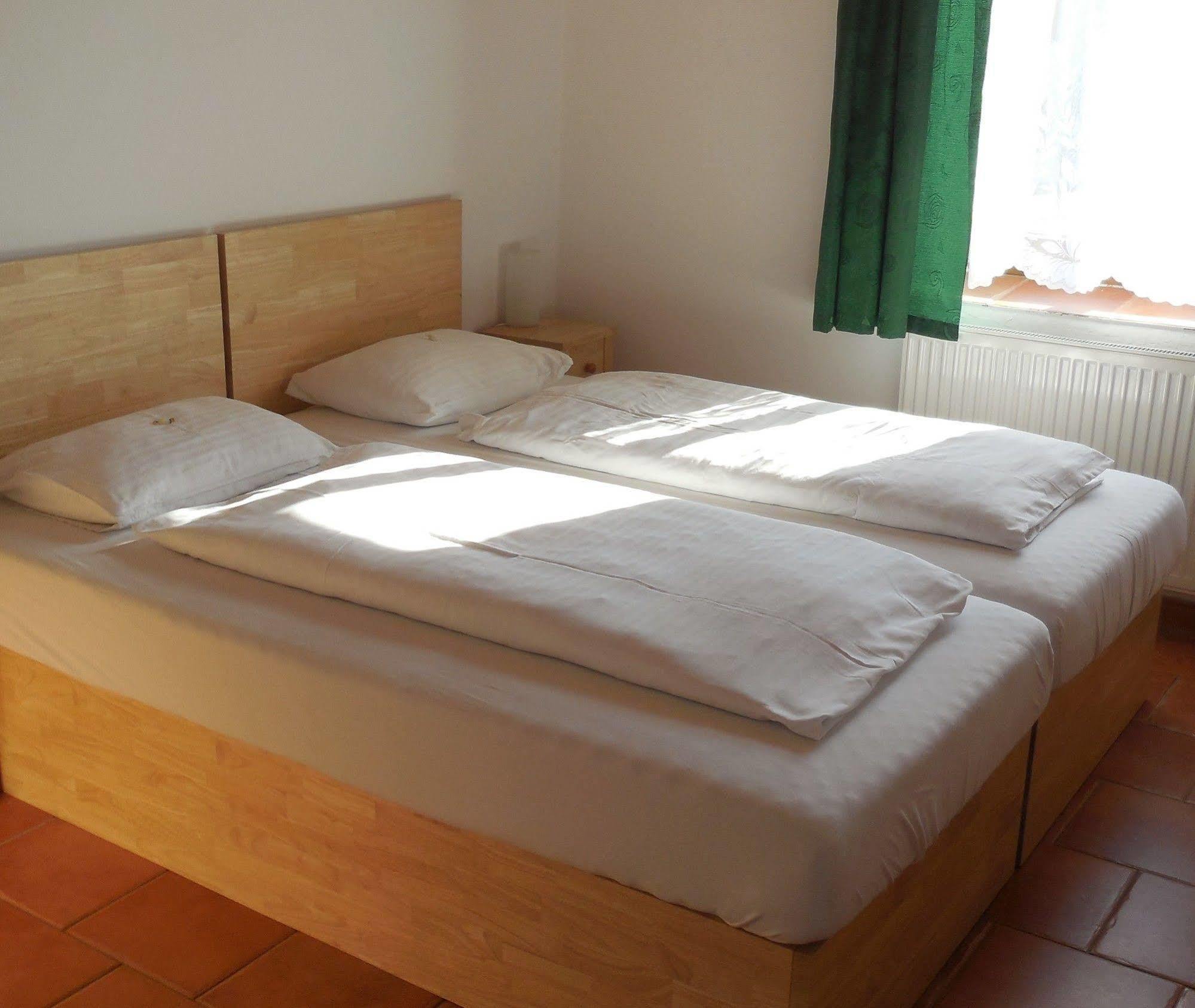 Hotel Kreta Kutná Hora Dış mekan fotoğraf