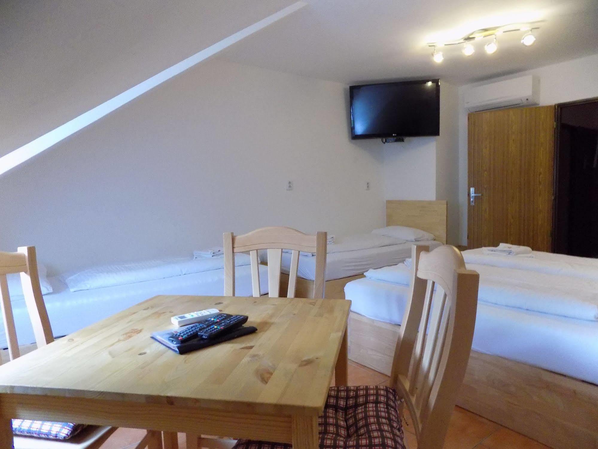 Hotel Kreta Kutná Hora Dış mekan fotoğraf